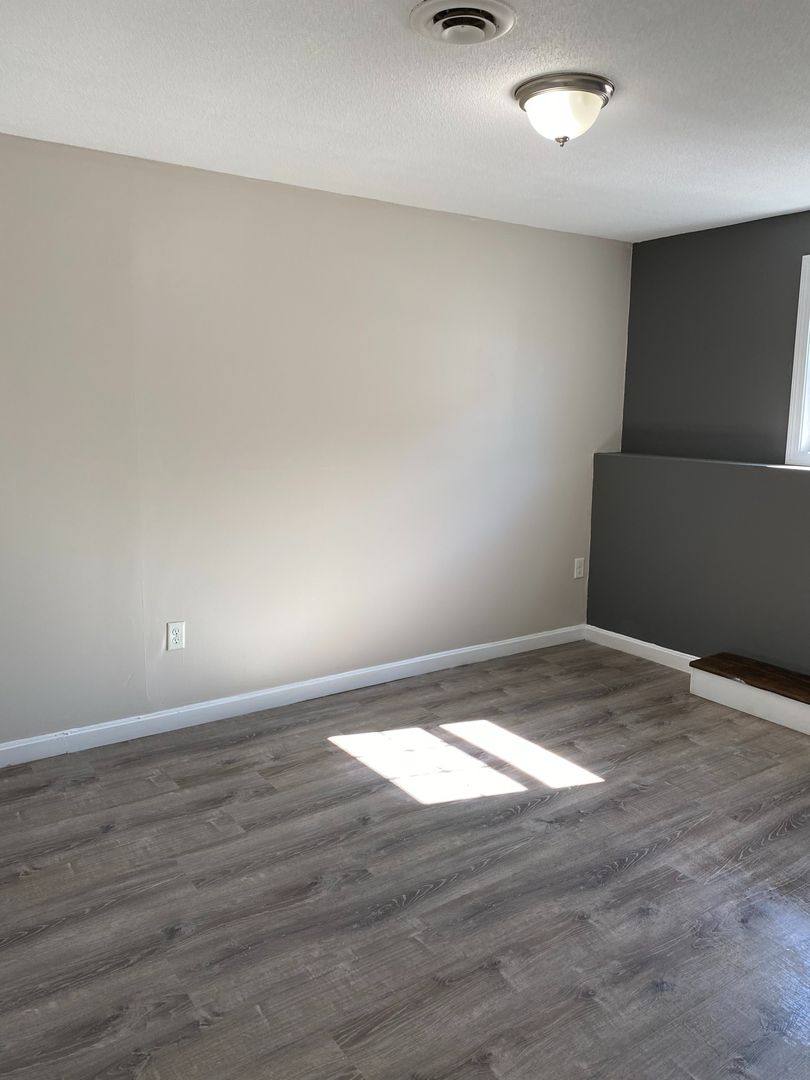 Apartment for rent at 1710 N Main St, Fall River, MA 02720