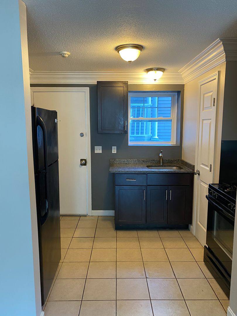 Apartment for rent at 1710 N Main St, Fall River, MA 02720