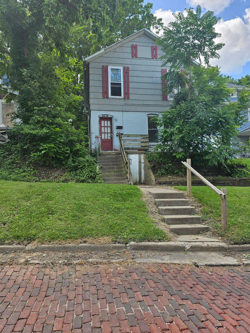 Apartment for rent at 2824 8th Ave, Rock Island, IL 61201