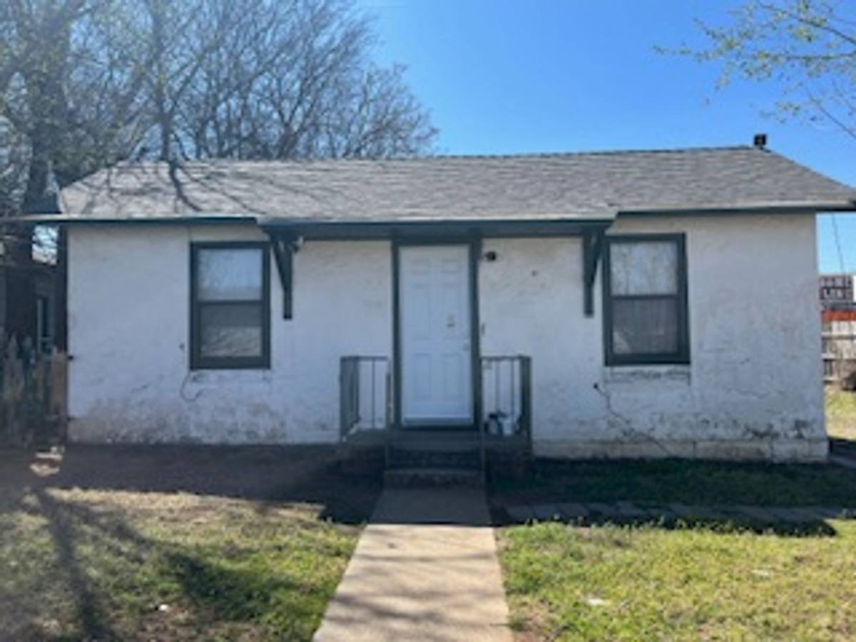 House for rent at 2006 NW Floyd Ave, Fort Sill, OK 73503