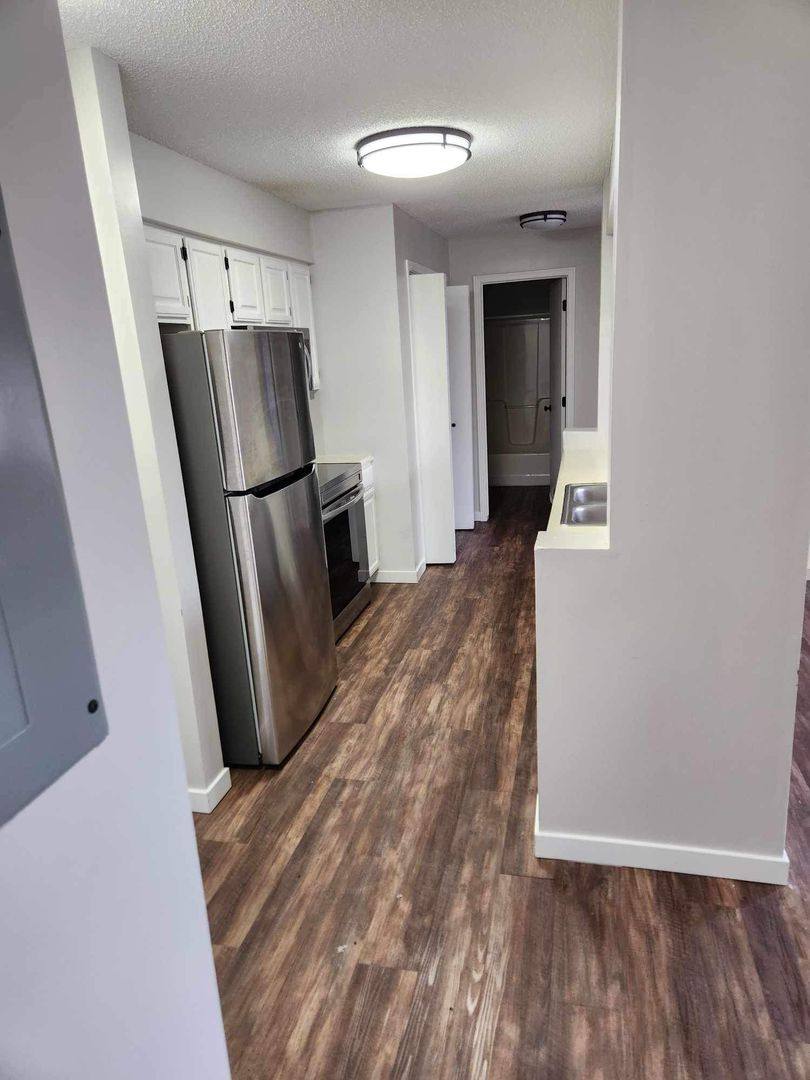 Apartment for rent at 4532, 4534 & 4536 Douglas Ave, Des Moines, IA 50310
