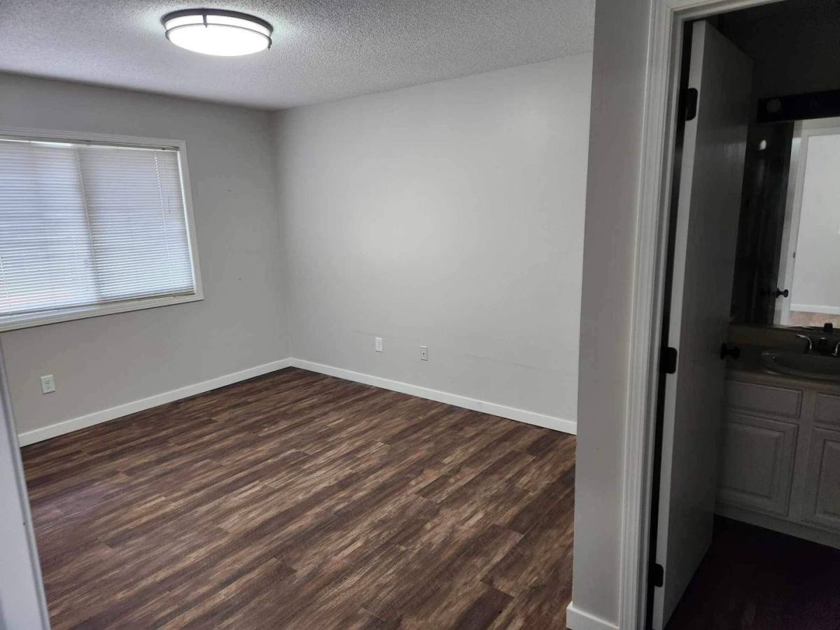 Apartment for rent at 4532, 4534 & 4536 Douglas Ave, Des Moines, IA 50310