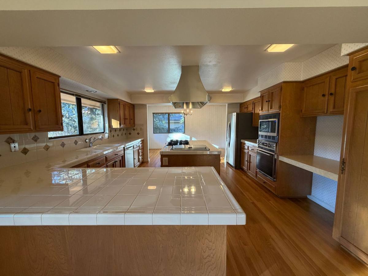 House for rent at 2435 Lake Ridge Shores E, Sparks, NV 89436