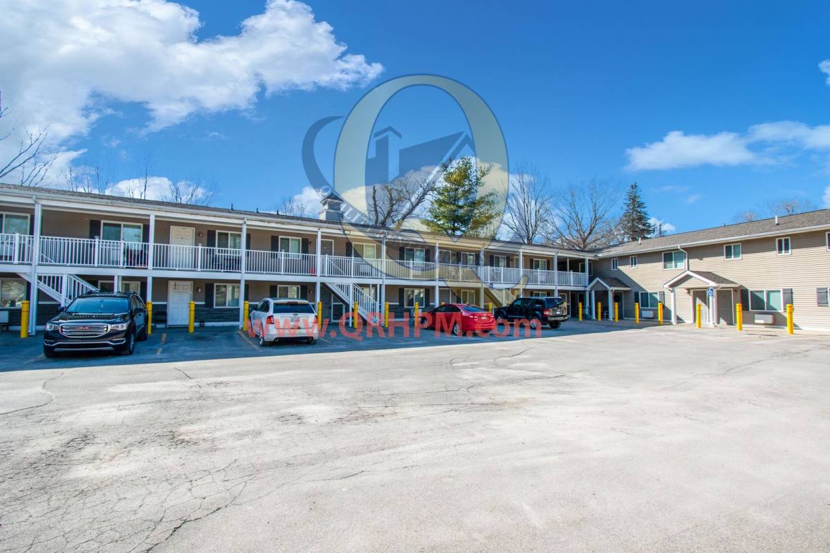 Apartment for rent at 5247 Harold Dr, Flushing, MI 48433