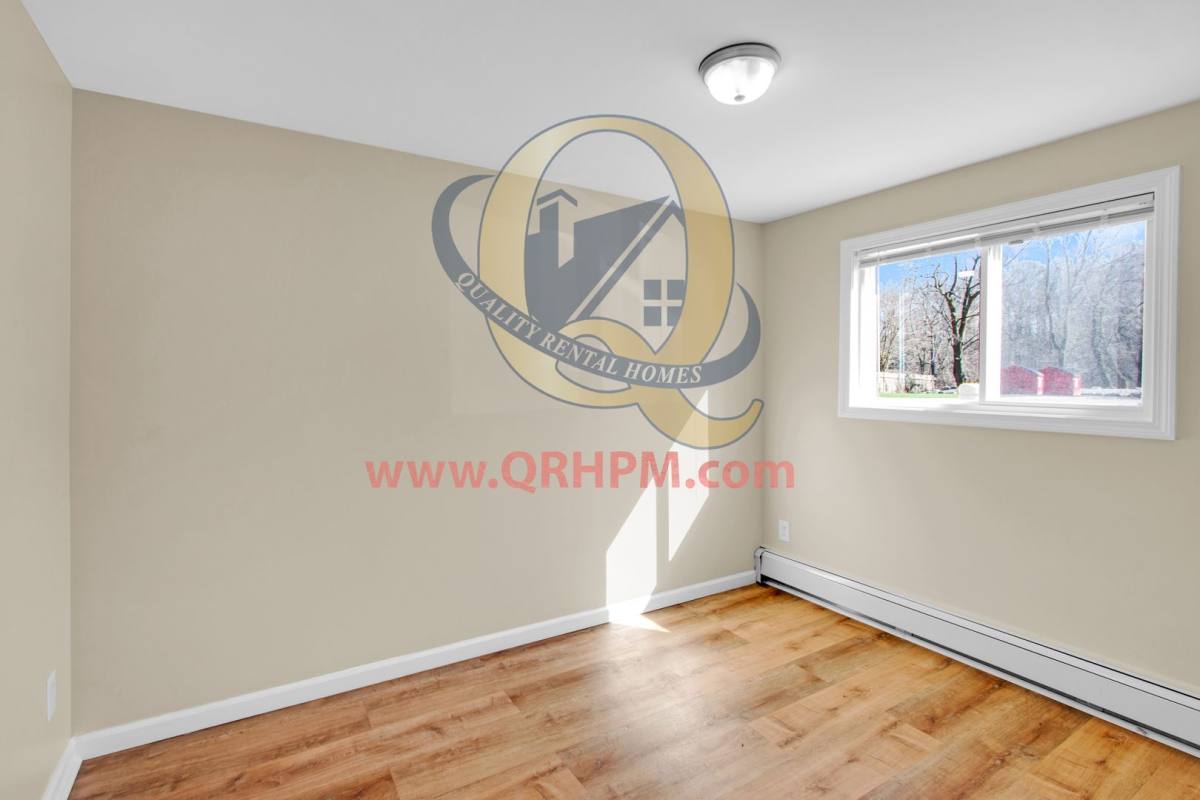 Apartment for rent at 5247 Harold Dr, Flushing, MI 48433