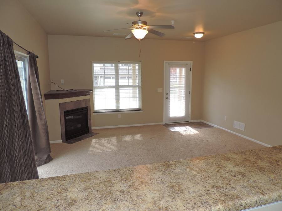Townhouse for rent at 425 Cambria Dr, North Liberty, IA 52317