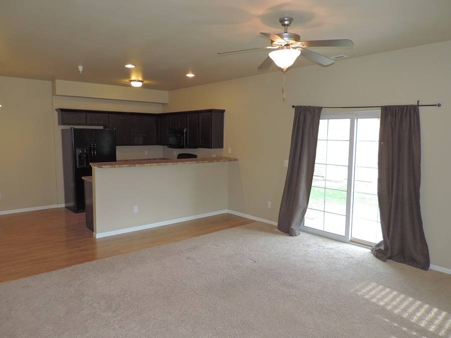 Townhouse for rent at 425 Cambria Dr, North Liberty, IA 52317