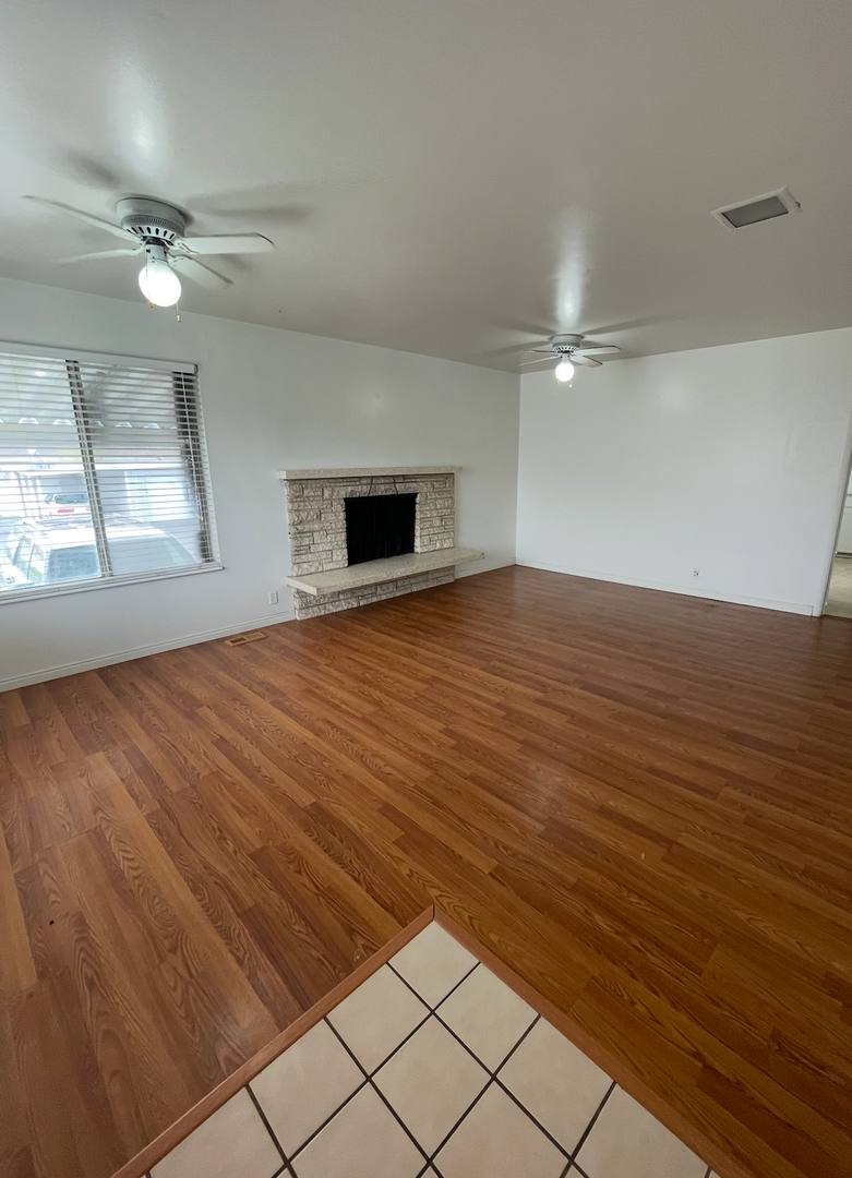 Townhouse for rent at 296 Pages Lane, Bountiful, UT 84010