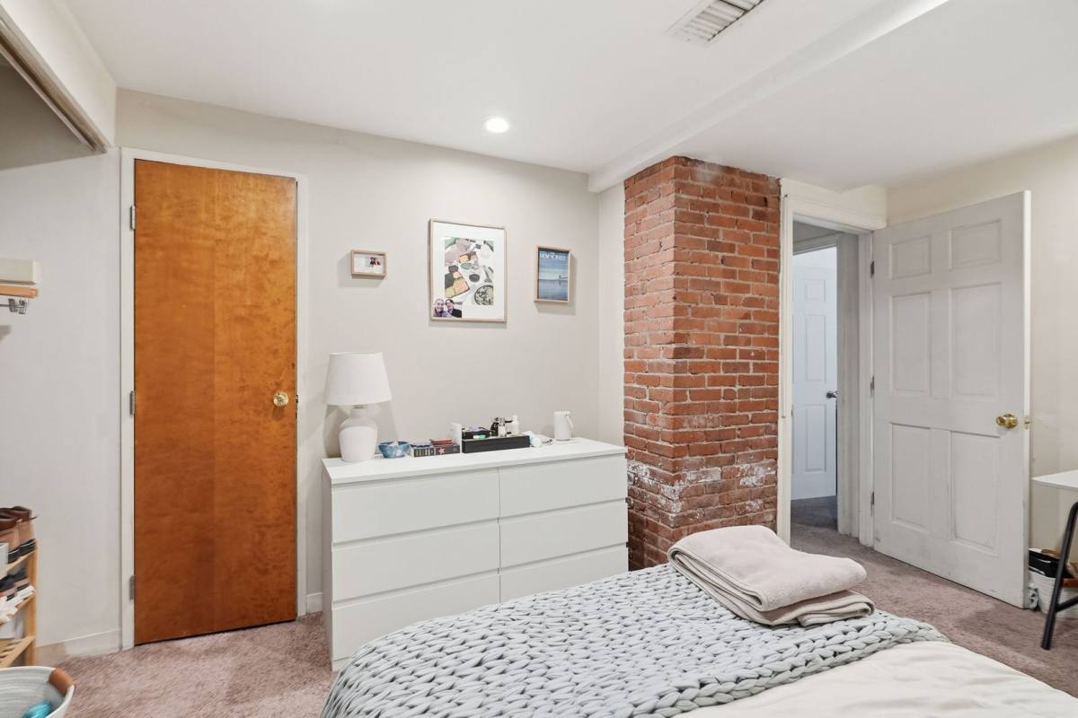 Apartment for rent at 104 Gainsborough St #101, Boston, MA 02115