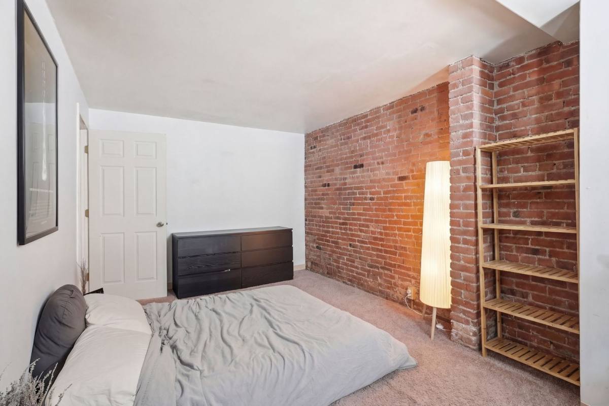 Apartment for rent at 104 Gainsborough St #101, Boston, MA 02115