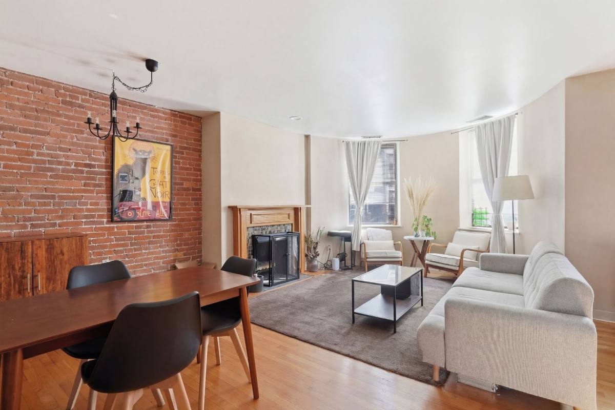 Apartment for rent at 104 Gainsborough St #101, Boston, MA 02115