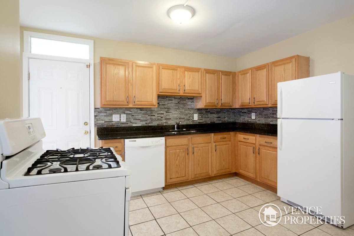 House for rent at 1641 N 4th St, Columbus, OH 43201