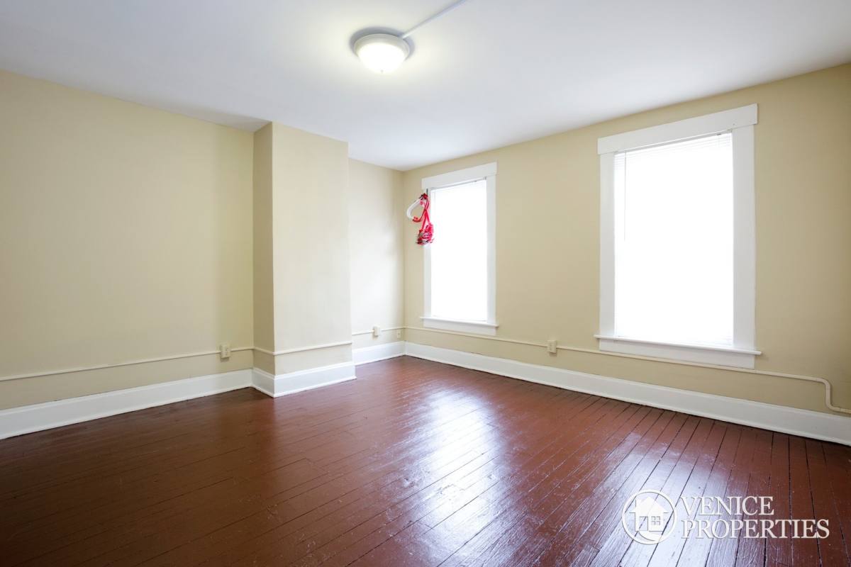 House for rent at 1641 N 4th St, Columbus, OH 43201