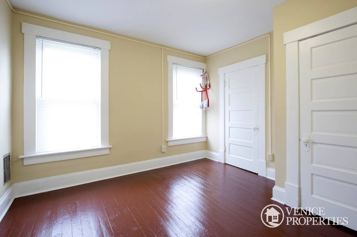 House for rent at 1641 N 4th St, Columbus, OH 43201