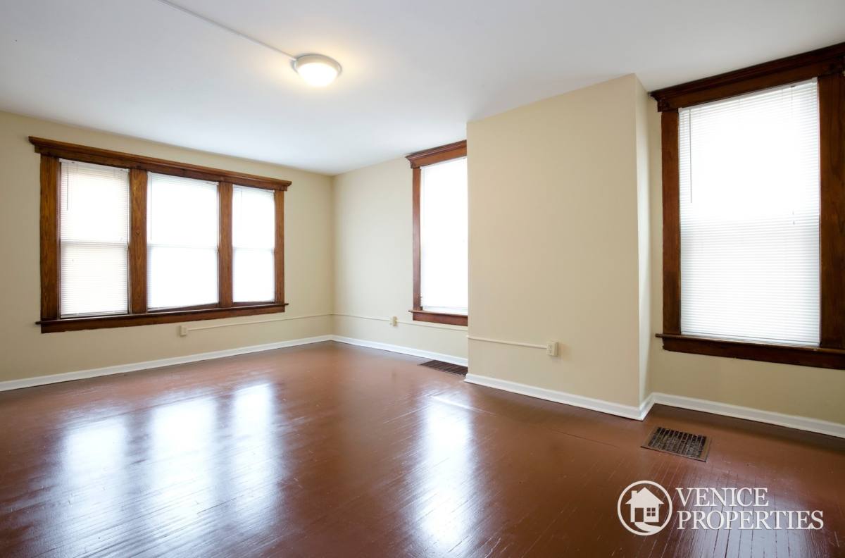 House for rent at 1641 N 4th St, Columbus, OH 43201