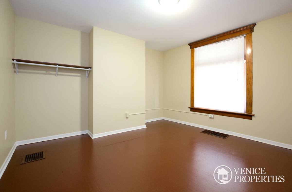 House for rent at 1641 N 4th St, Columbus, OH 43201