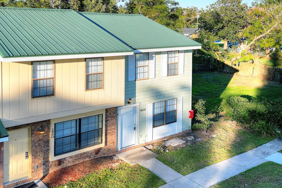 House for rent at 1860 Ave Q SW, Winter Haven, FL 33880