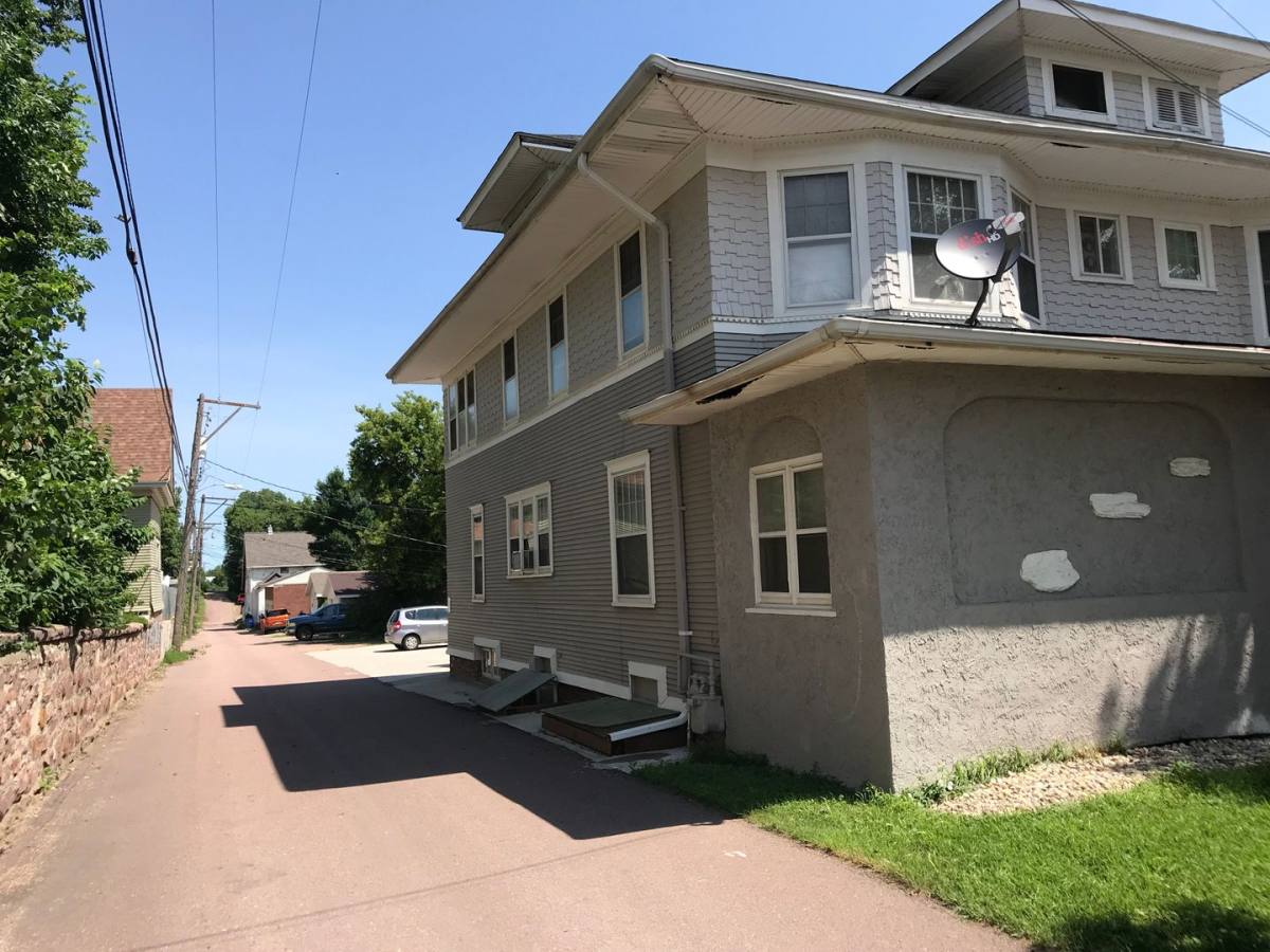 Apartment for rent at 516 W 8th St, Sioux Falls, SD 57104