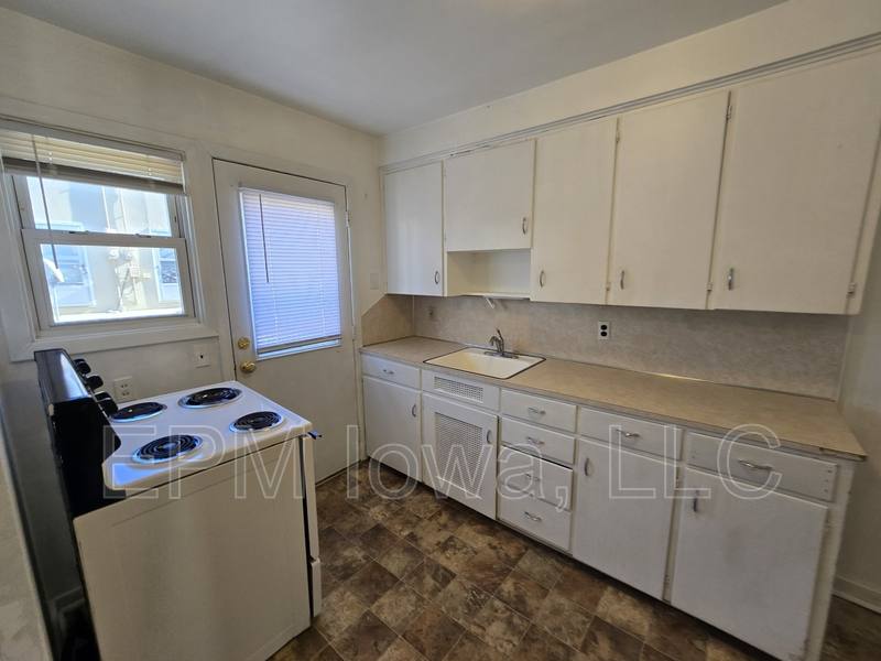 Apartment for rent at 235 Madison St, Waterloo, IA 50703