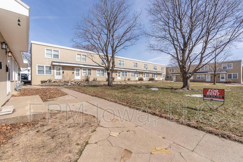 Apartment for rent at 235 Madison St, Waterloo, IA 50703