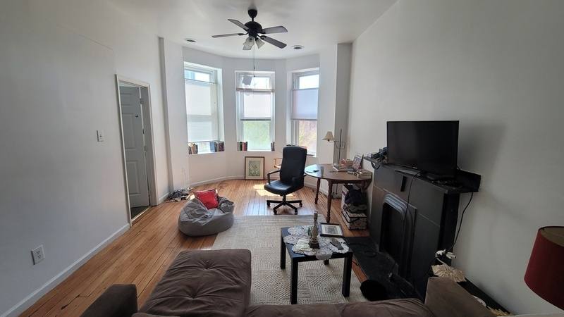 Apartment for rent at 404 W Grace St #3, Richmond, VA 23220