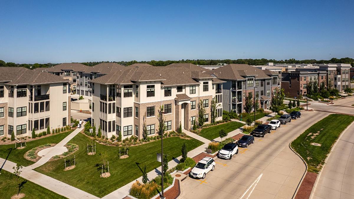 Apartment for rent at 2117-2123 Chancellors Ave, Kearney, NE 68845