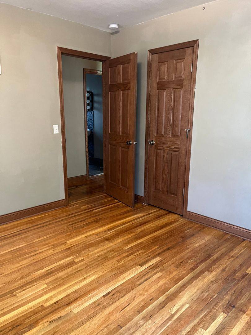 Apartment for rent at 868 20th Ave SE, Minneapolis, MN 55414
