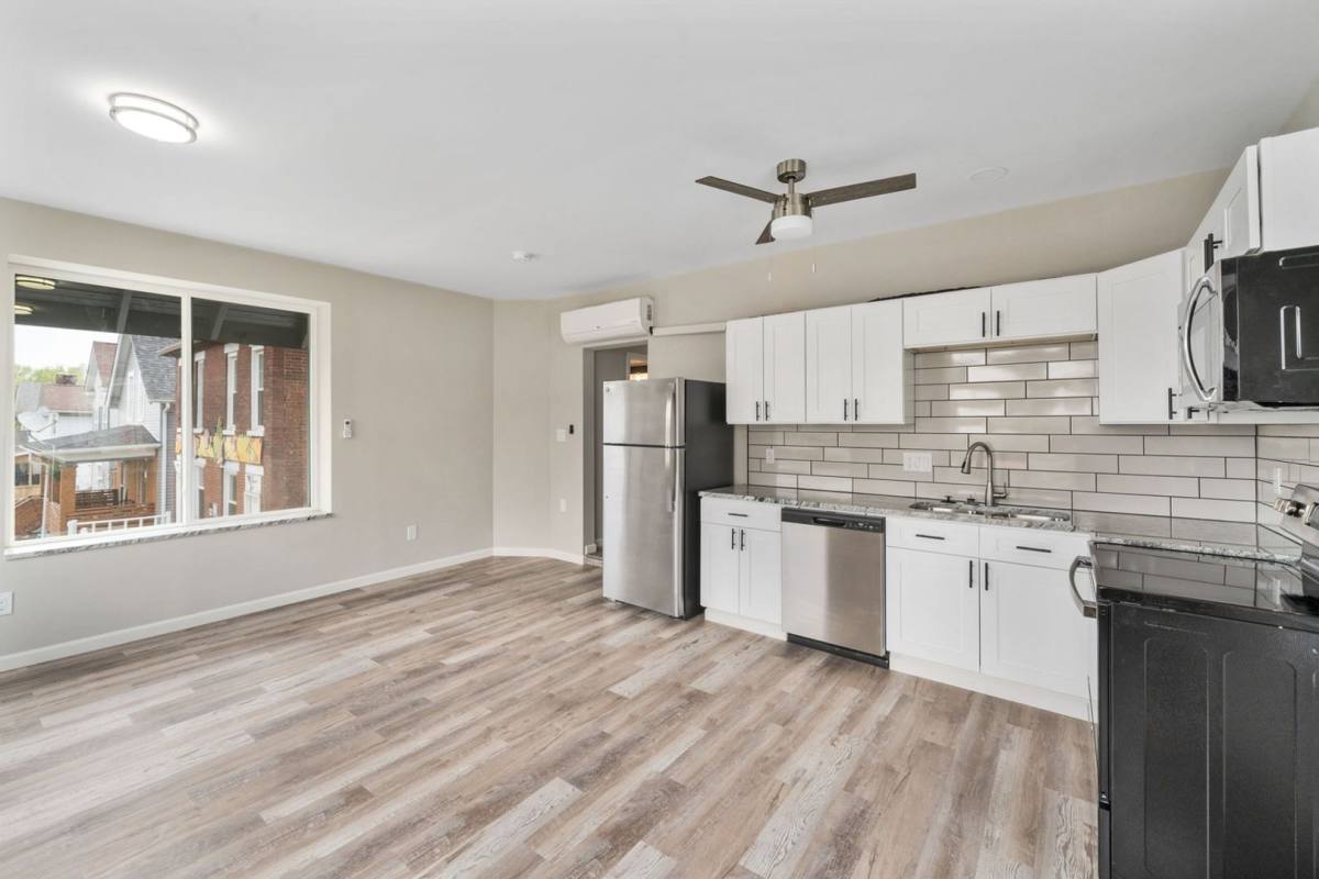 Apartment for rent at 741 Sullivant Ave, Columbus, OH 43222
