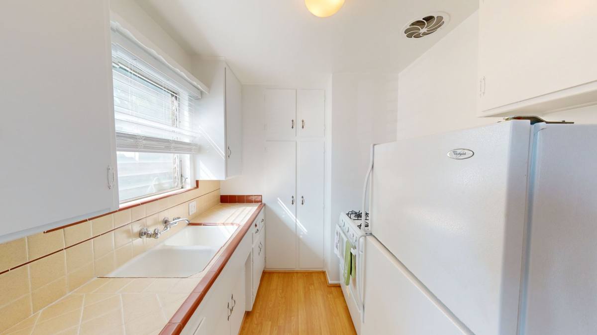 Apartment for rent at 1042 N Stanley Ave, Los Angeles, CA 90046