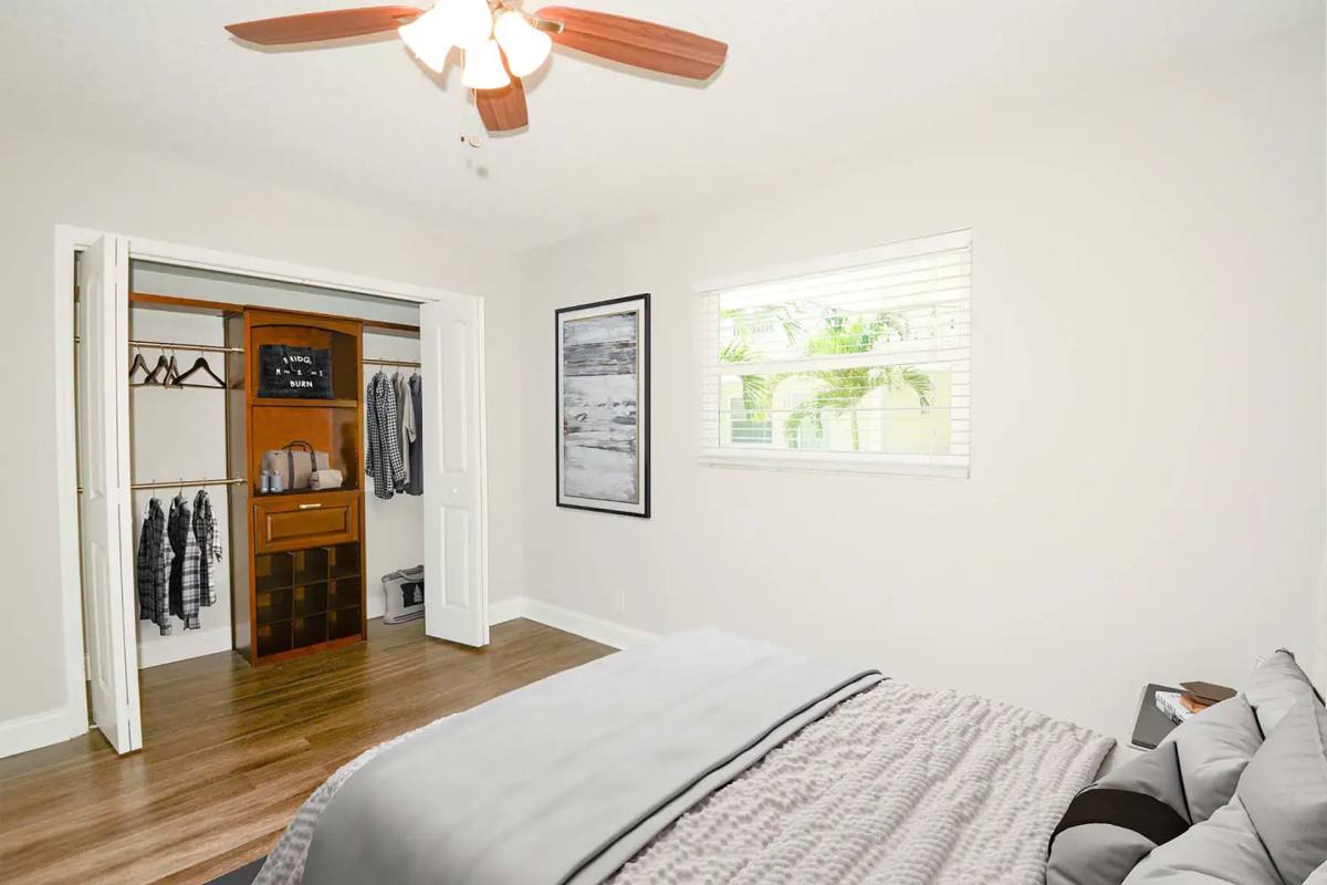 Apartment for rent at 3012 W De Leon St, Tampa, FL 33609