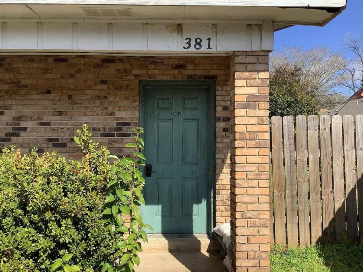 House for rent at 381 Windermere Blvd, Alexandria, LA 71303