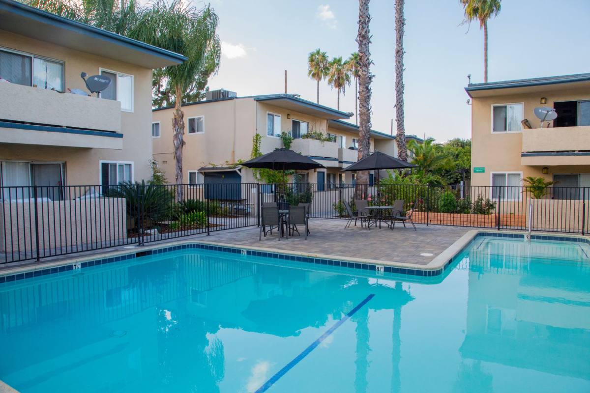 Apartment for rent at 18449 Collins St, Tarzana, CA 91356