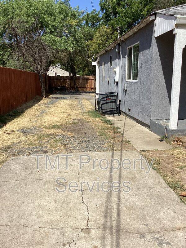 House for rent at 4116 W Nichols Ave, Sacramento, CA 95820