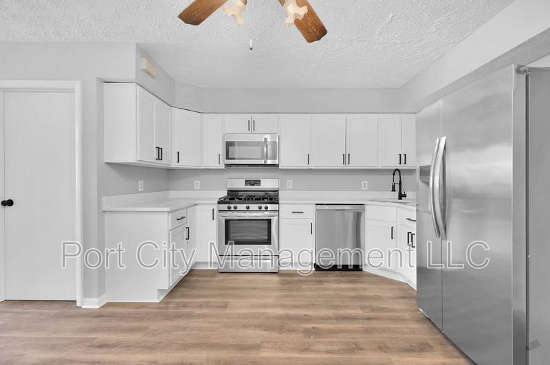 Townhouse for rent at 7484 Rabon Ave, Dundalk, MD 21222