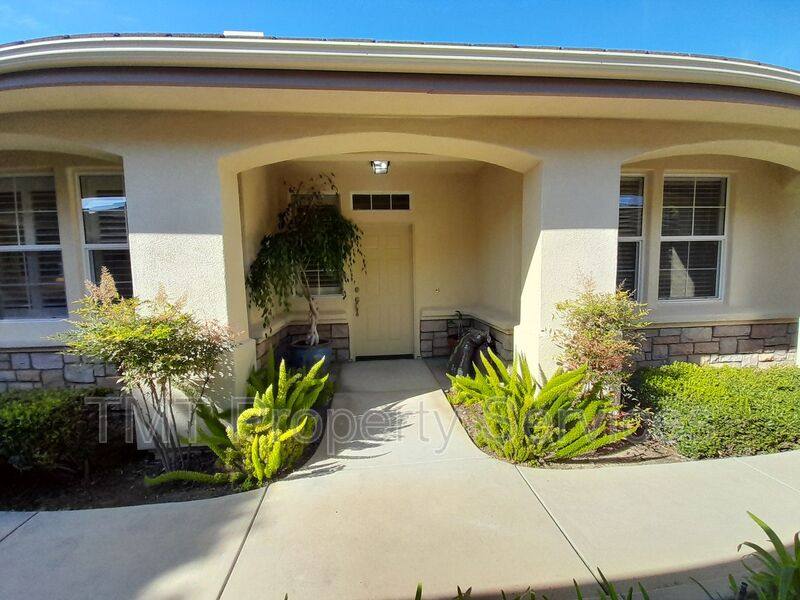 Townhouse for rent at 2329 Timsbury Way, Santa Maria, CA 93455