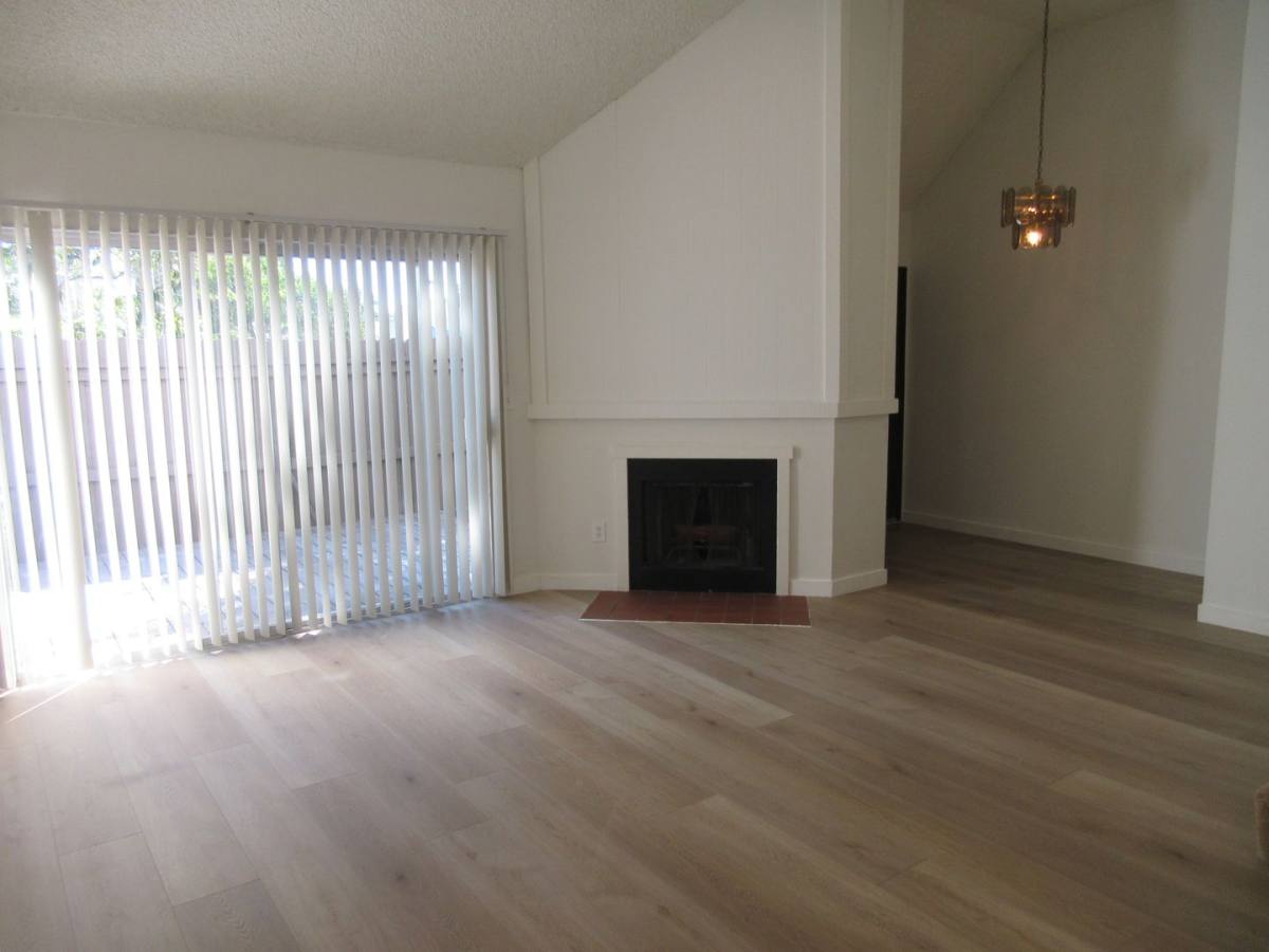 Townhouse for rent at 8865 Independence Ave, Canoga Park, CA 91304