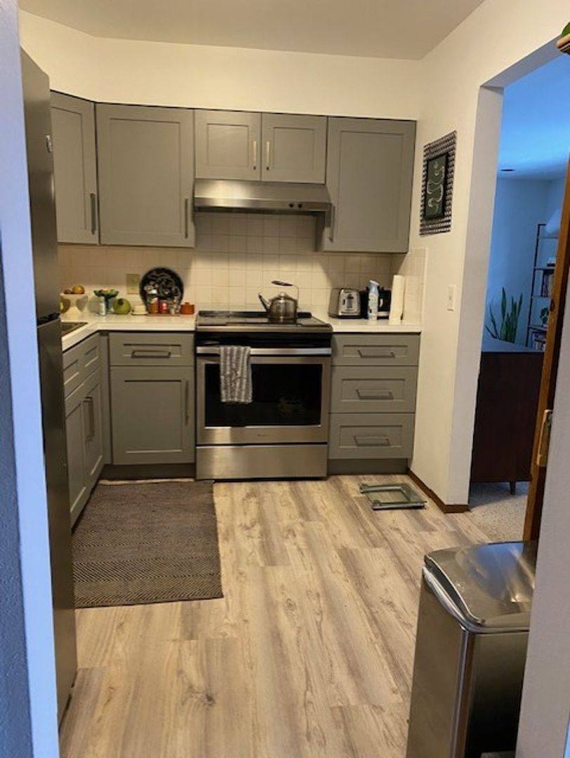 Apartment for rent at 957 Roxwood Lane, Boulder, CO 80303
