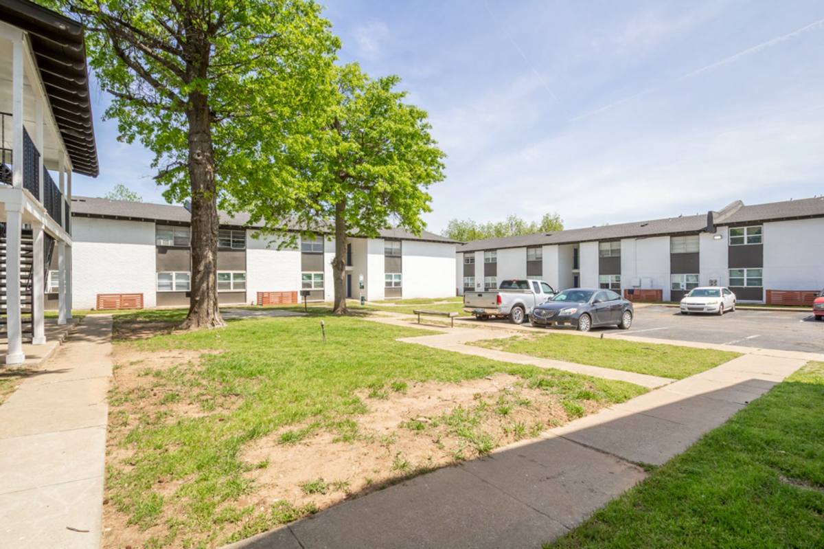 Apartment for rent at 917 24th Ave SW, Norman, OK 73069