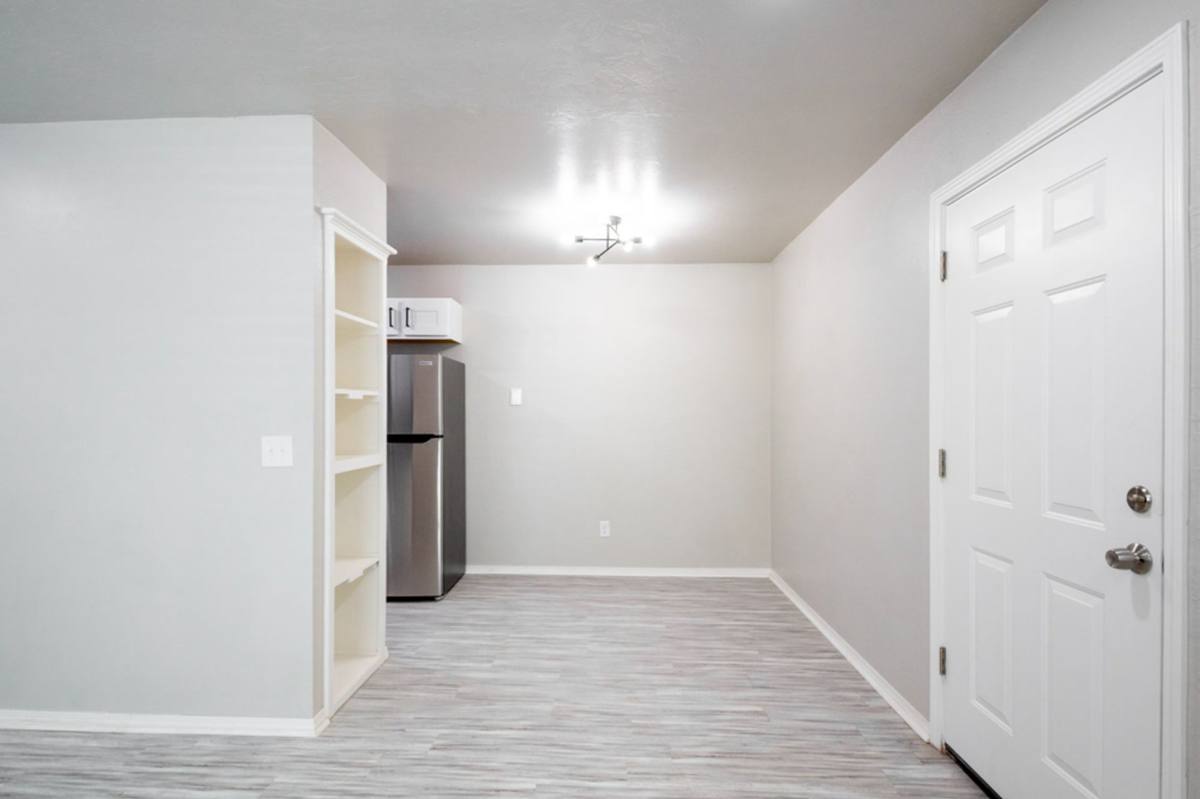 Apartment for rent at 917 24th Ave SW, Norman, OK 73069