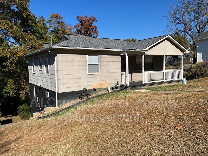 House for rent at 1444 31st St, Birmingham, AL 35218