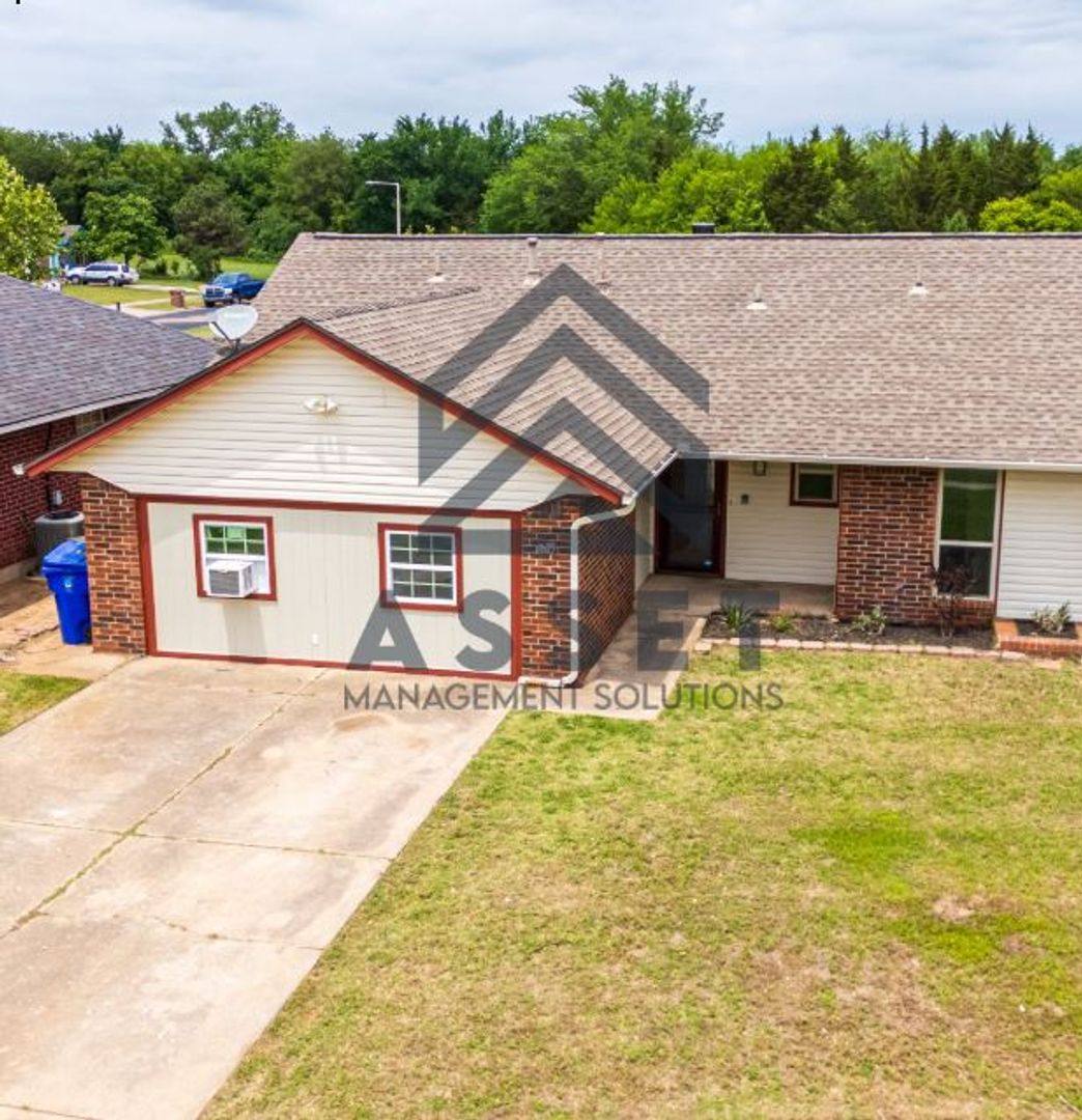 House for rent at 1605 Blessing Court, Norman, OK 73071