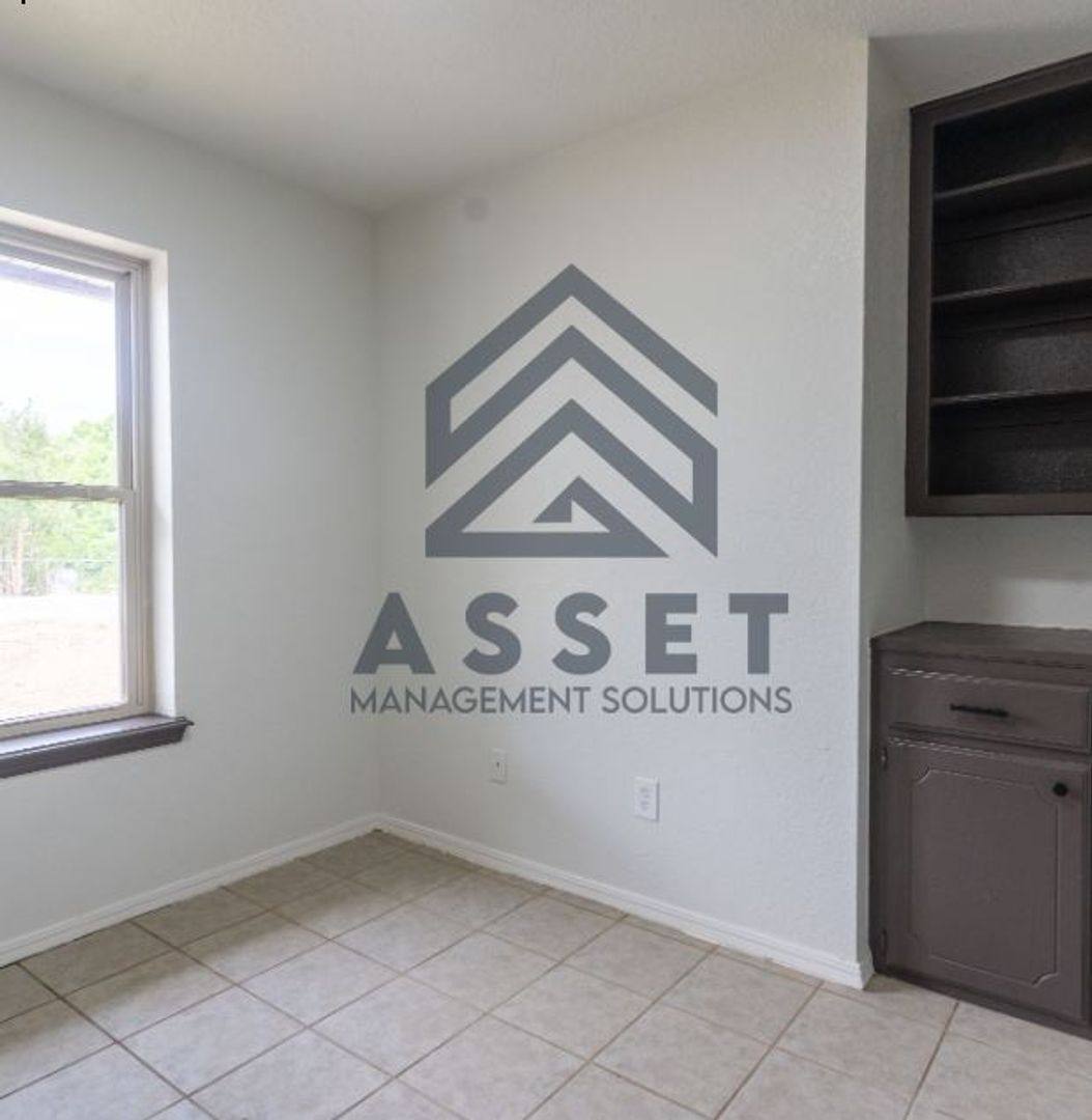 House for rent at 1605 Blessing Court, Norman, OK 73071