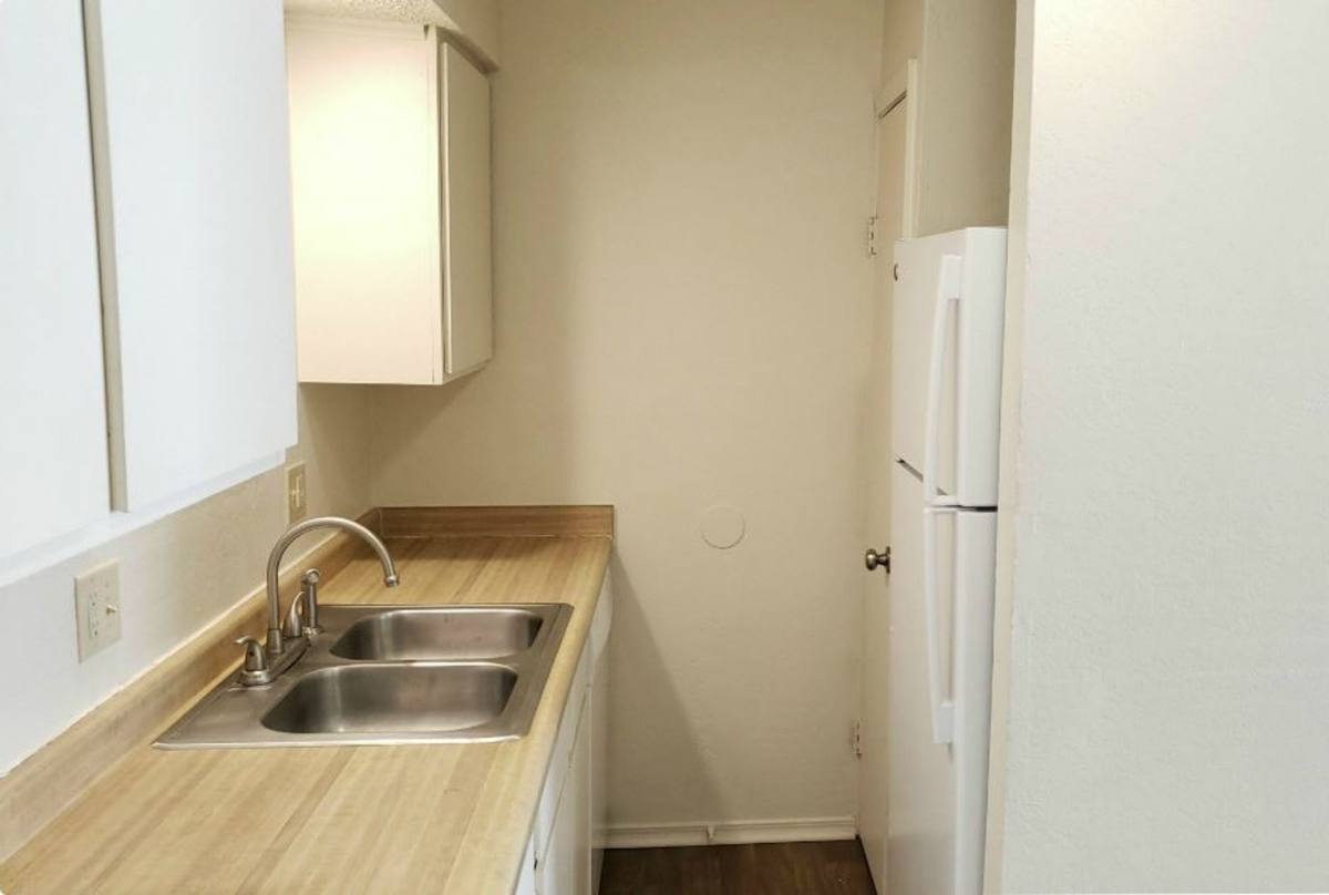 Apartment for rent at 800 Chowning Ave, Edmond, OK 73034