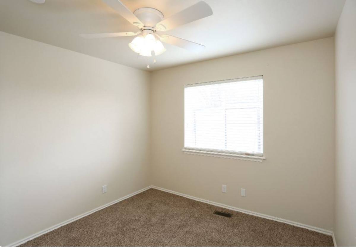 Apartment for rent at 800 Chowning Ave, Edmond, OK 73034