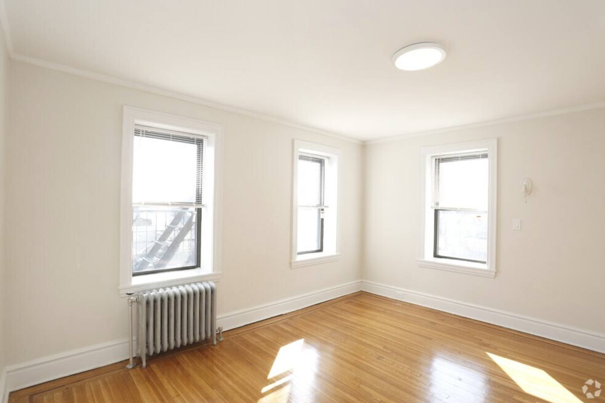Apartment for rent at 39-41 N Fullerton Ave, Montclair, NJ 07042