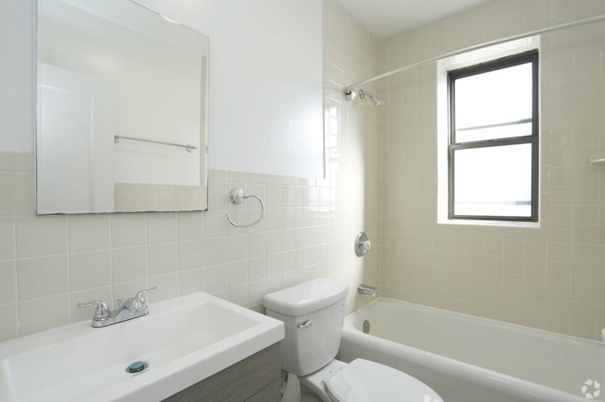 Apartment for rent at 39-41 N Fullerton Ave, Montclair, NJ 07042