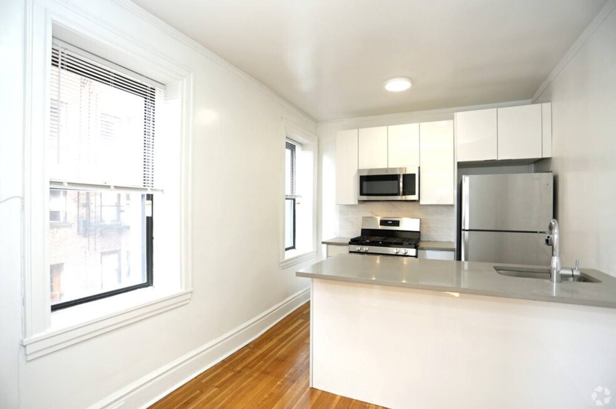 Apartment for rent at 39-41 N Fullerton Ave, Montclair, NJ 07042