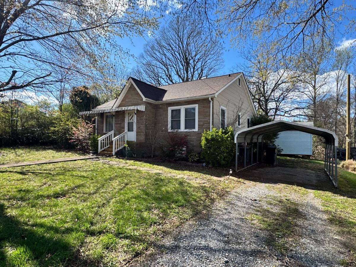 House for rent at 410 S Cansler St, Kings Mountain, NC 28086