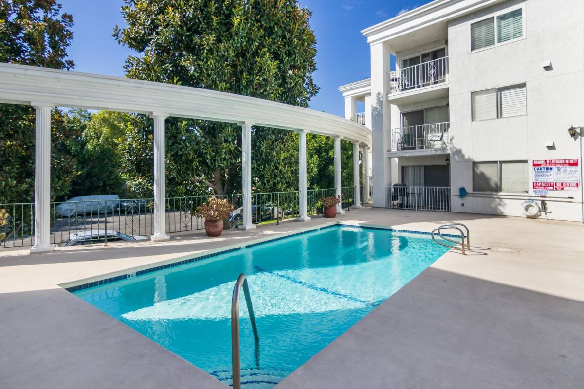 Condo for rent at 4520 Natick Ave, Sherman Oaks, CA 91403