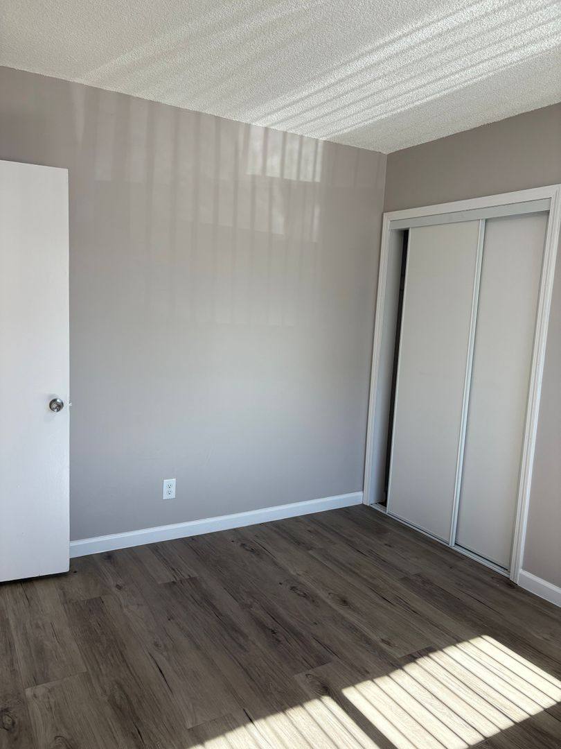 Apartment for rent at 107 E 65th St, Los Angeles, CA 90003